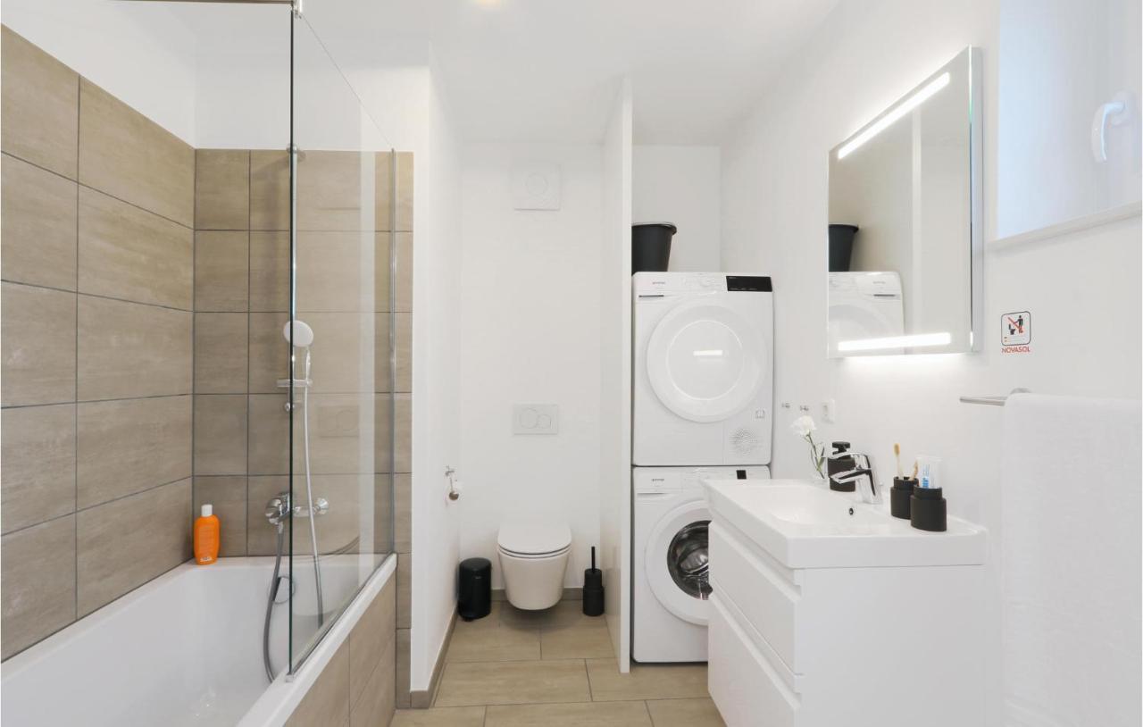 Cozy Apartment In Lembruch-Duemmer See With Wifi Buitenkant foto